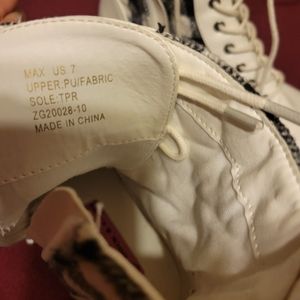 Got some stuff I don't need anymore for sell.